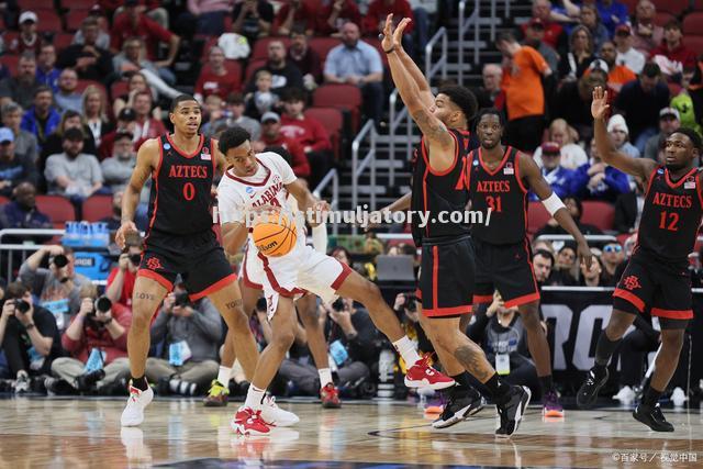 东部联盟决赛火花漫天雄鹿击败猛龙继续前行 东部联盟决赛火花漫天雄鹿击败猛龙继续前行