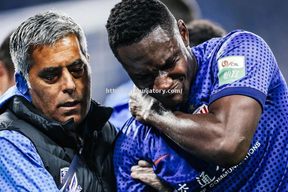 星空体育-足球赛场上的强强对话:泰达对阵申花