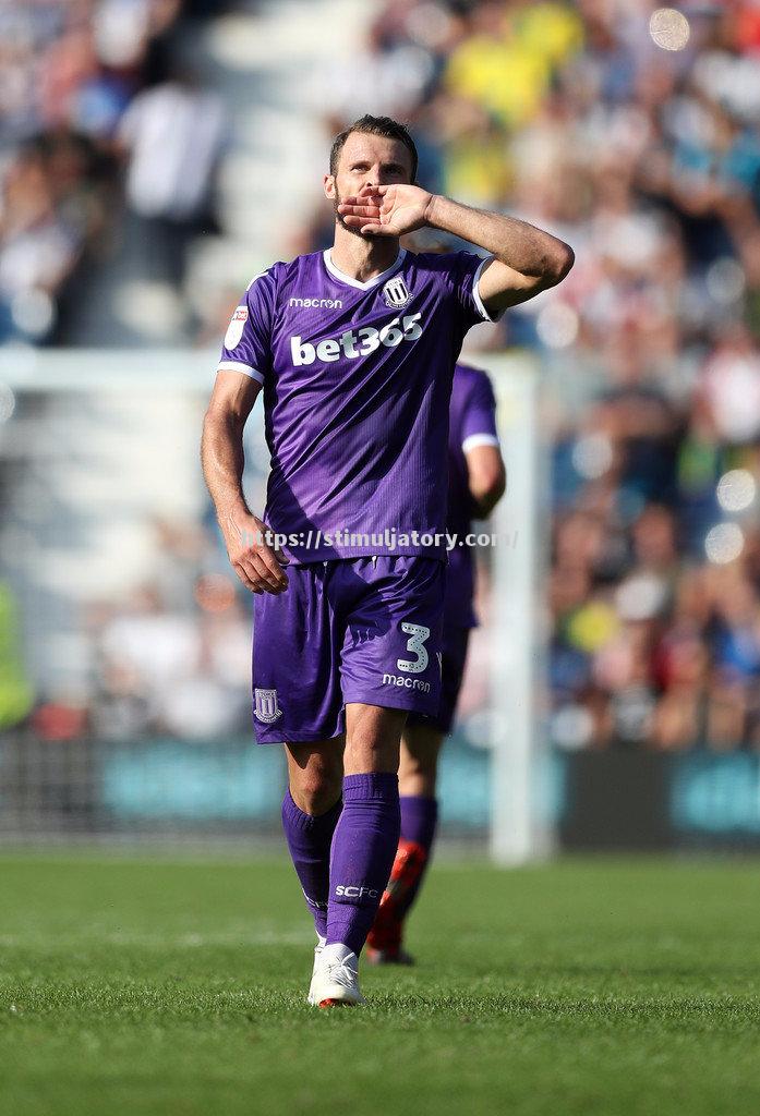 亚眠客场惨败,距离保级区只有一步之遥 亚眠客场惨败,距离保级区只有一步之遥