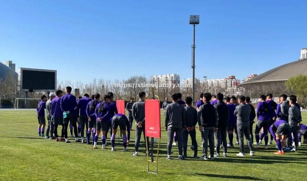 星空体育-日本国家队聘请外籍助教指导队员技战术