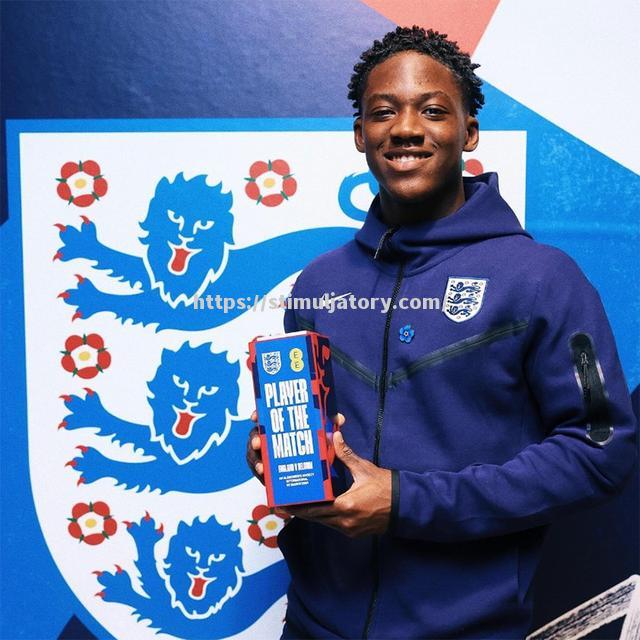 星空体育-英格兰队小将表现出色接受水晶宫挑战,助球队取胜