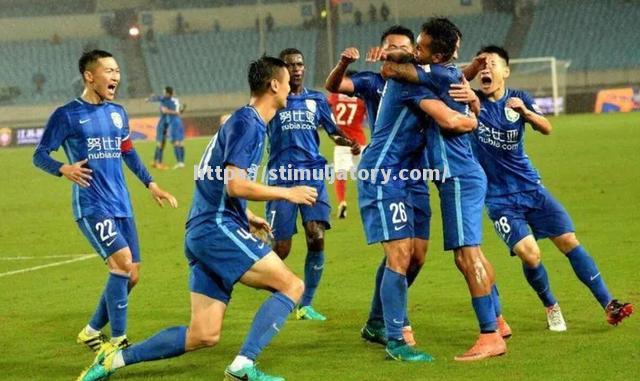 星空体育-忠诚球迷大合唱力挺球队为胜利加油