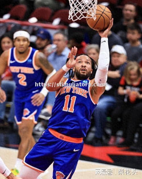 爵士发起反击,米切尔三分雨助胜 爵士发起反击,米切尔三分雨助胜