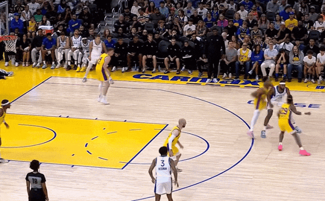 星空体育-勇士队豪取连胜,战绩突飞猛进