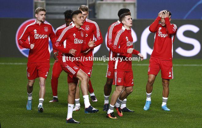 星空体育-巴塞罗那横扫阿贾克斯,轻松晋级