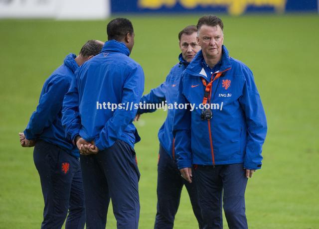 巴塞罗那横扫阿贾克斯,轻松晋级 巴塞罗那横扫阿贾克斯,轻松晋级