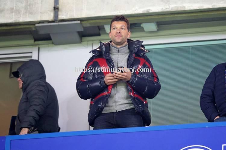 拜仁球员训练反思,为下场比赛做准备 拜仁球员训练反思,为下场比赛做准备