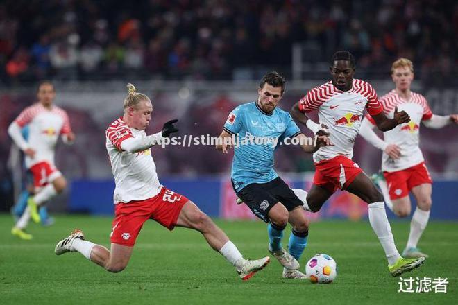 星空体育-卡尔斯鲁厄客场不敌对手，遭遇困境