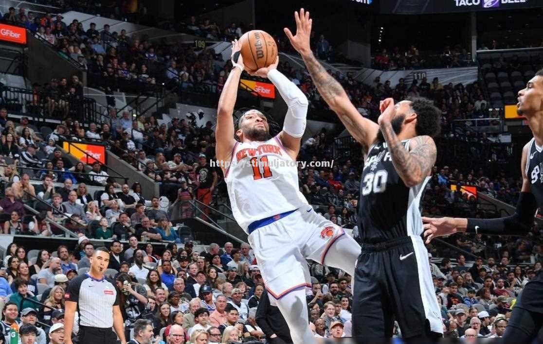 星空体育-圣安东尼奥马刺队成功逆转比分,球队表现相当抢眼