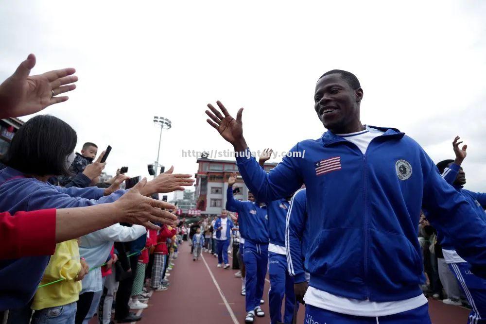 星空体育-非洲球队踢出惊喜,成功摘得胜利