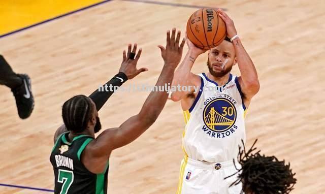 猛龙再胜灰熊!伦纳德打铁砍下全队最高分 猛龙再胜灰熊!伦纳德打铁砍下全队最高分