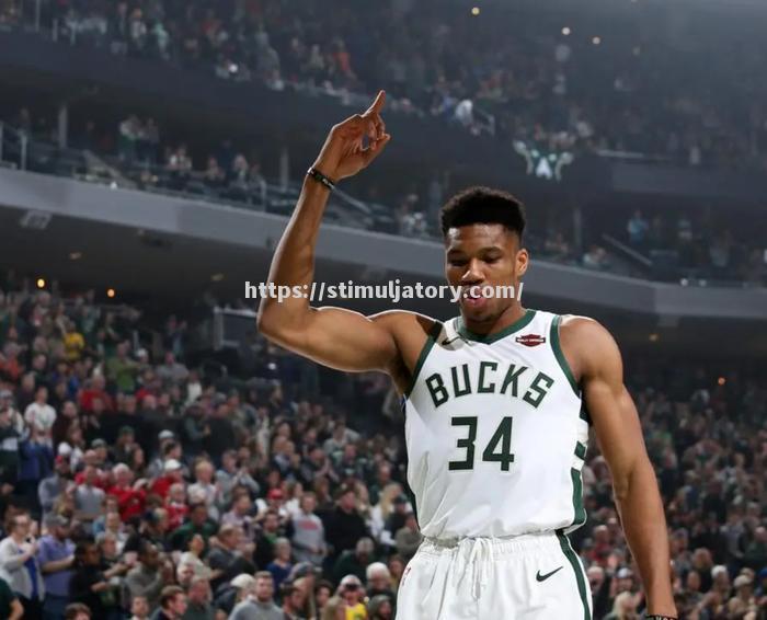 雄鹿逆袭大胜,字母哥表现出色 雄鹿逆袭大胜,字母哥表现出色