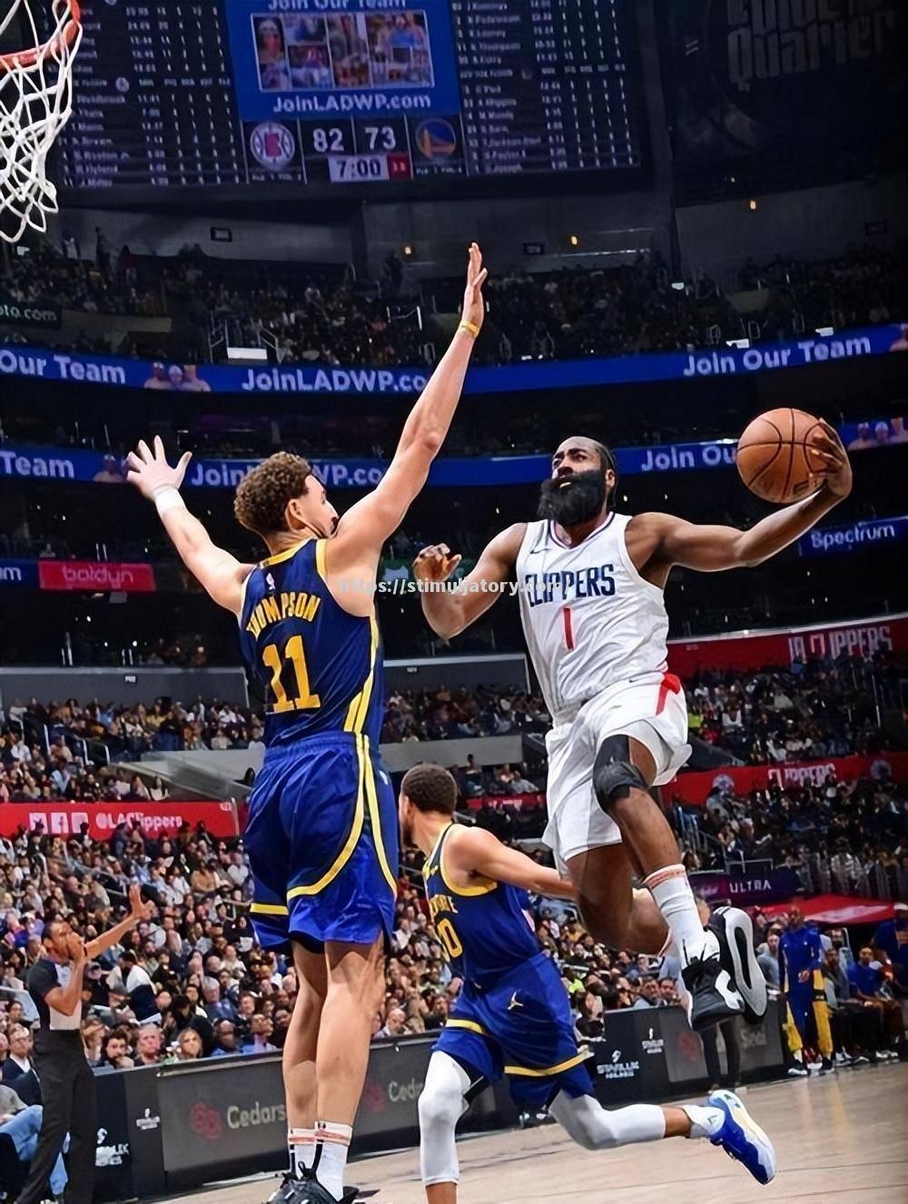 星空体育-骑士队连胜,快船队加强进攻