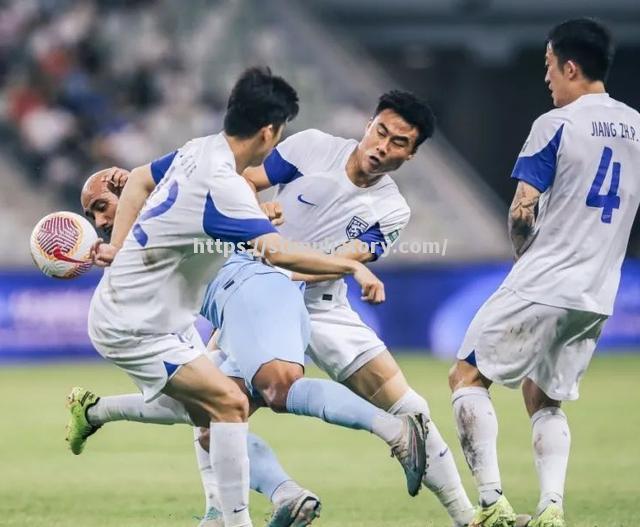 广州恒大主场战平上海申鑫,积分领先优势被缩小 广州恒大主场战平上海申鑫,积分领先优势被缩小