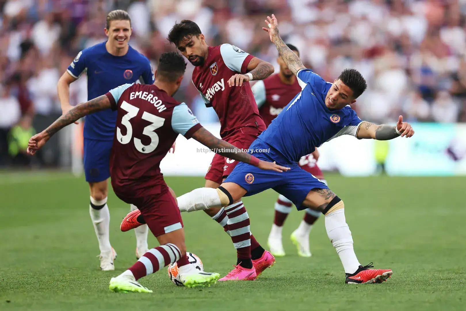 星空体育-惠灵顿范黎克遭遇尴尬,埃弗顿大胜