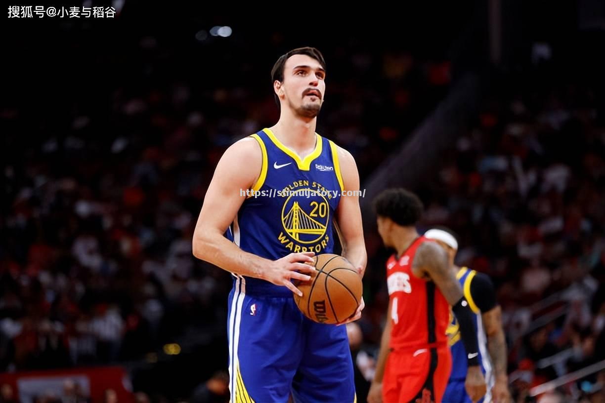 星空体育-爵士在主场惨败掘金,戈贝尔内线遭受压制