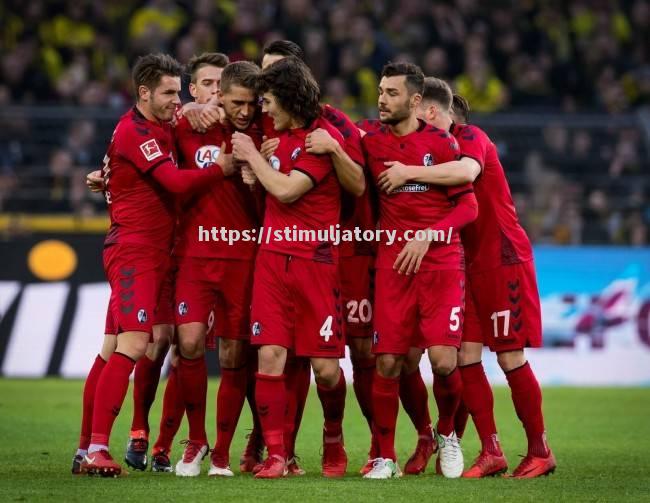 星空体育-弗赖堡主场惨败汉诺威,积分暂停留在第八