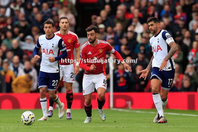 曼联主场失利波尔图,憾失欧冠半决资格 曼联主场失利波尔图,憾失欧冠半决资格