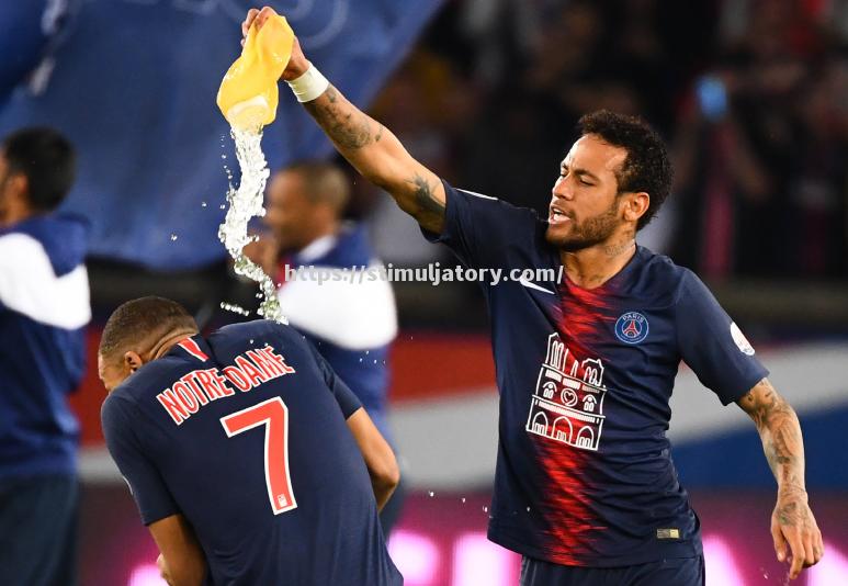 巴黎圣日耳曼客场险胜特鲁瓦升至榜首 巴黎圣日耳曼客场险胜特鲁瓦升至榜首