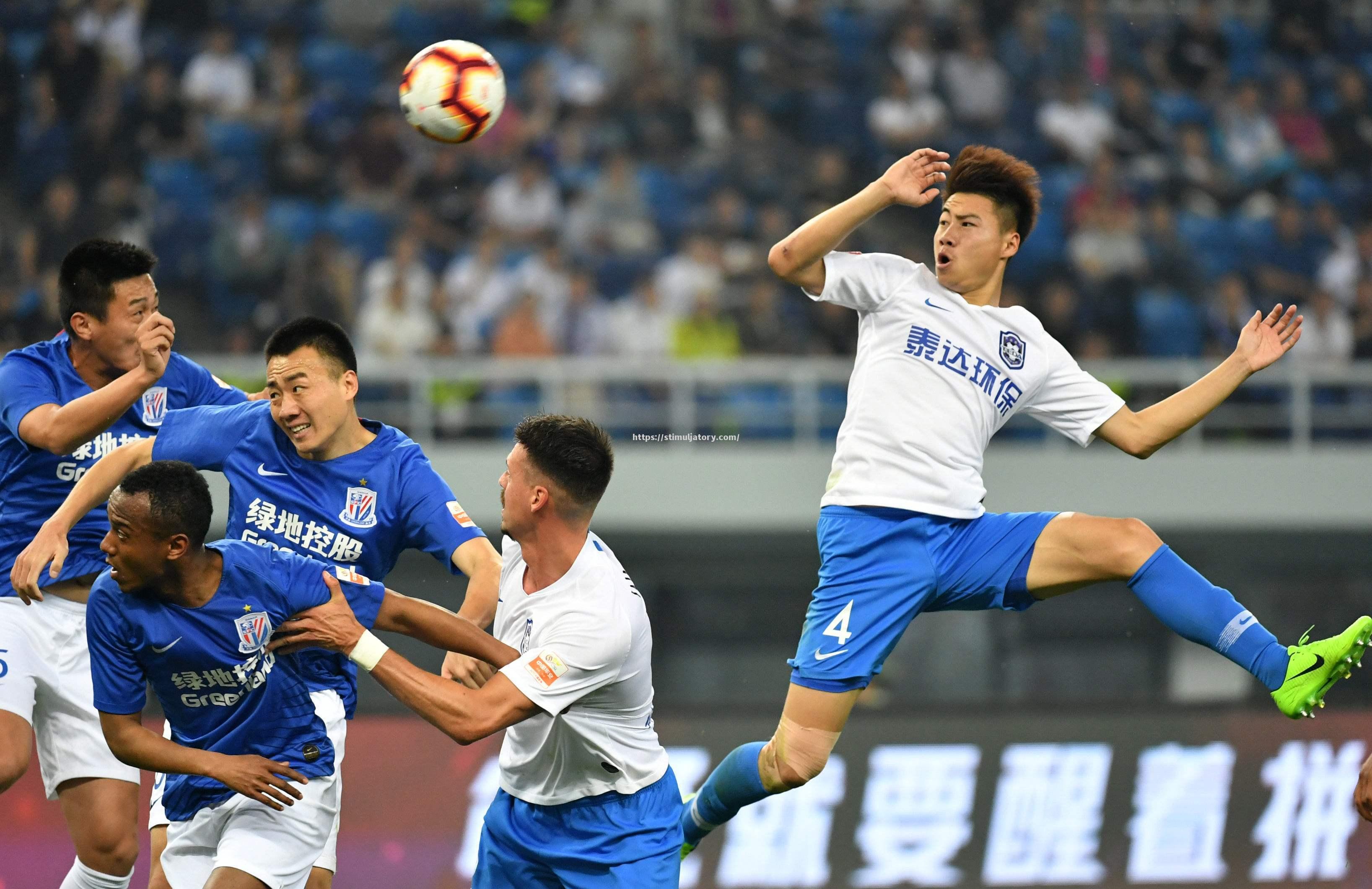 星空体育-大牌球员受伤退赛,球队抢分压力加大