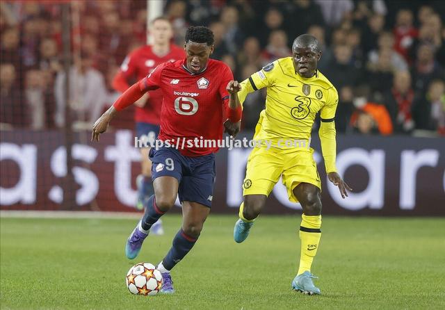 切尔西中场精准传球,帮助球队逆转 切尔西中场精准传球,帮助球队逆转