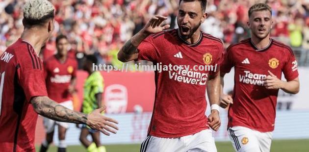 曼联队在最近的比赛中遇到了困境 曼联队在最近的比赛中遇到了困境