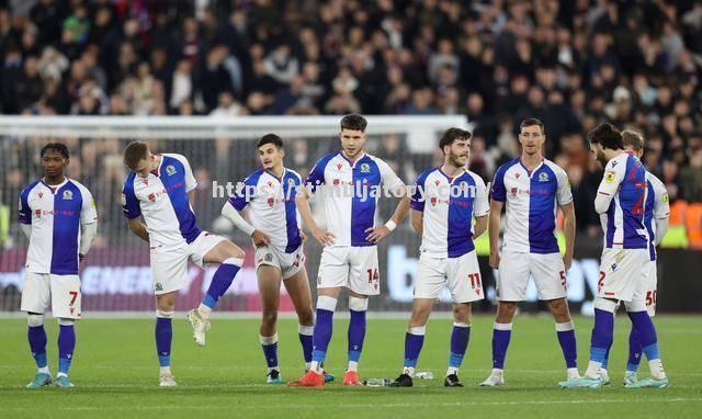 全力以赴欧国联青年风采上演 全力以赴欧国联青年风采上演