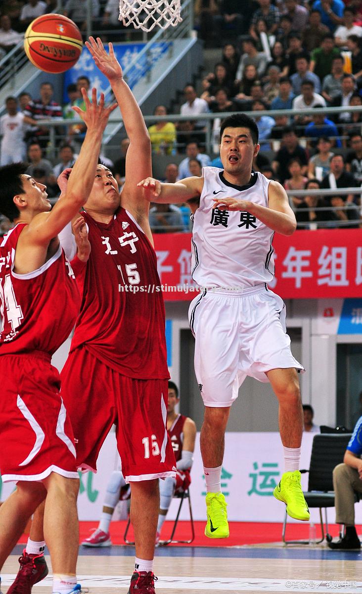 星空体育-球场上的较量引发全球瞩目,篮球梦想继续