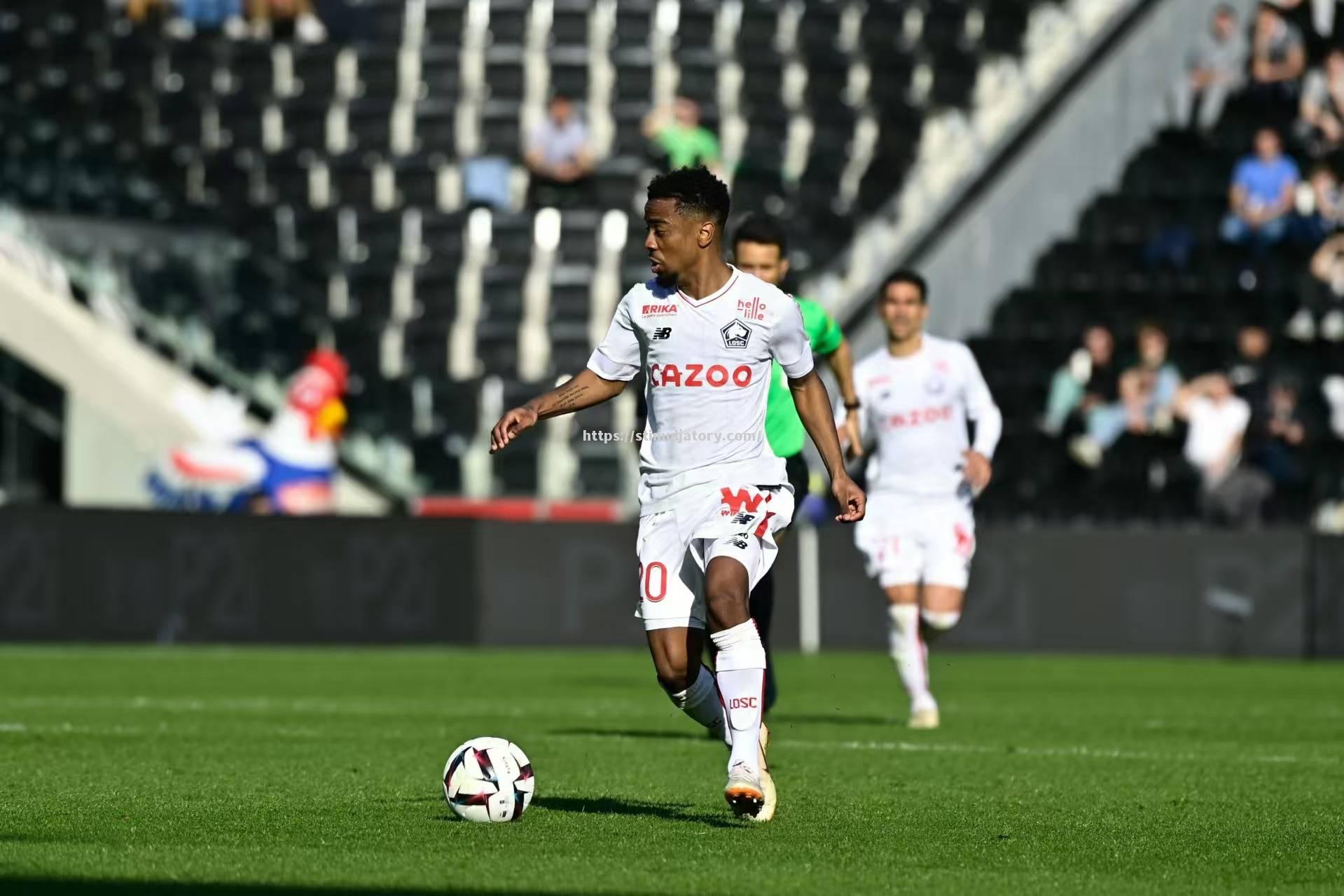 星空体育-曼城中场大将十分火爆,协助球队取胜