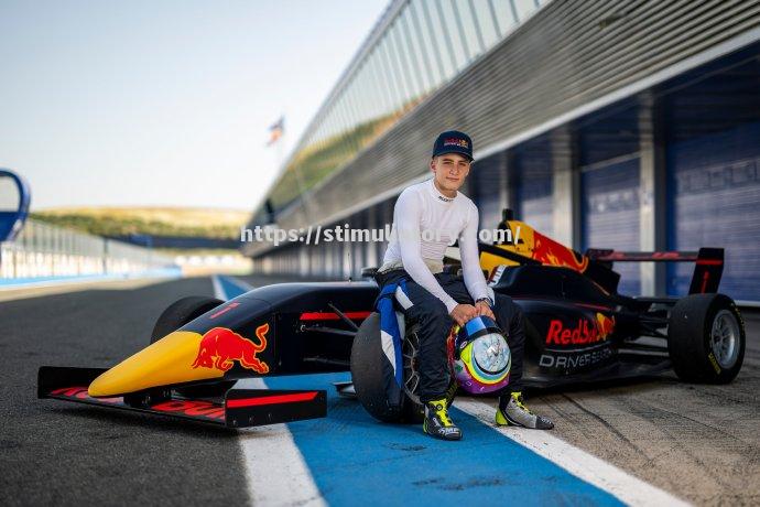 乌德内斯争取取胜,全队努力冲刺积分榜 乌德内斯争取取胜,全队努力冲刺积分榜