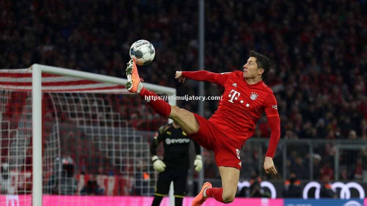 星空体育-曼联一波三折,逆袭晋级欧冠四强