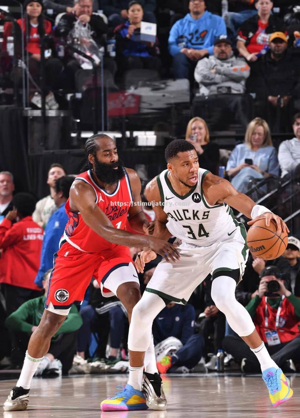 快船主场击败灰熊,莱昂纳德空砍分率队胜出 快船主场击败灰熊,莱昂纳德空砍分率队胜出