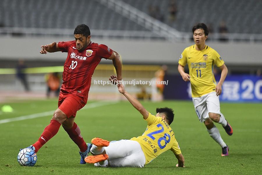 星空体育-争锋相对,上港与江苏苏宁之间的对抗令人期待