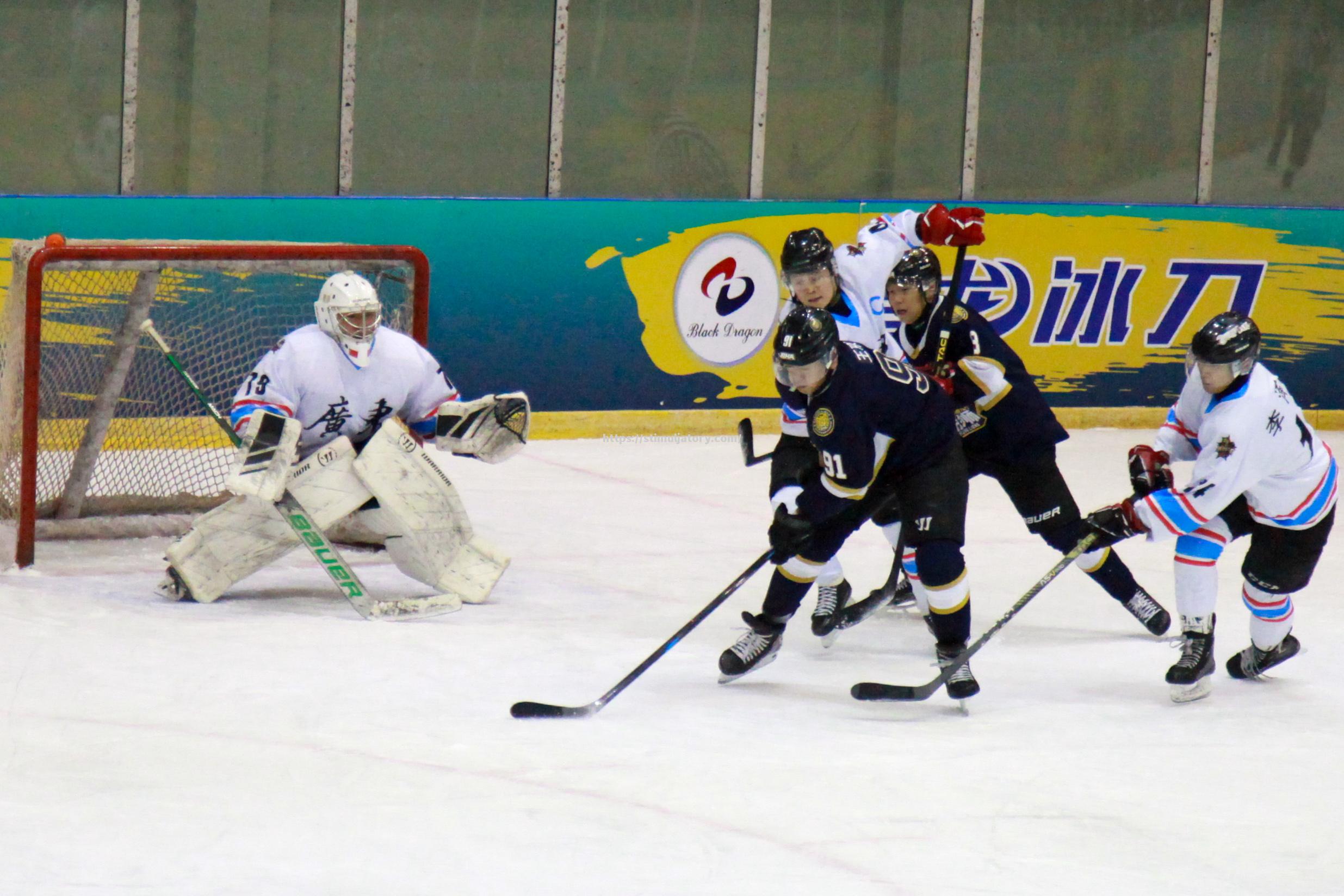 星空体育-冰岛队在比赛中取得惊险胜利,晋级下一轮