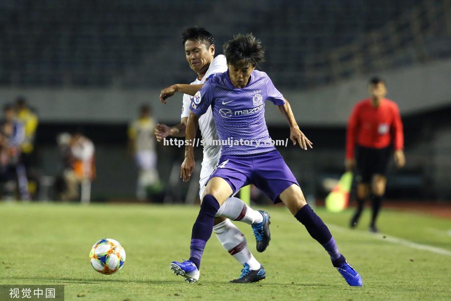 星空体育-广岛三箭险胜,成功进军八强