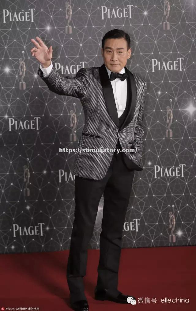 星空体育-新晋球员风头不减，场上表现惊艳无比